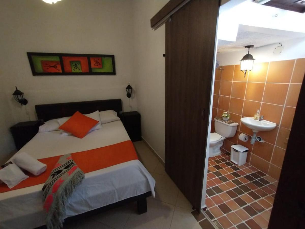 Santander Aleman Hostel サン・ヒル エクステリア 写真