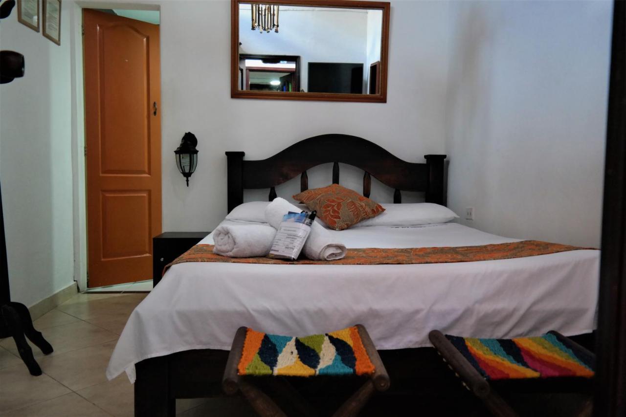 Santander Aleman Hostel サン・ヒル エクステリア 写真
