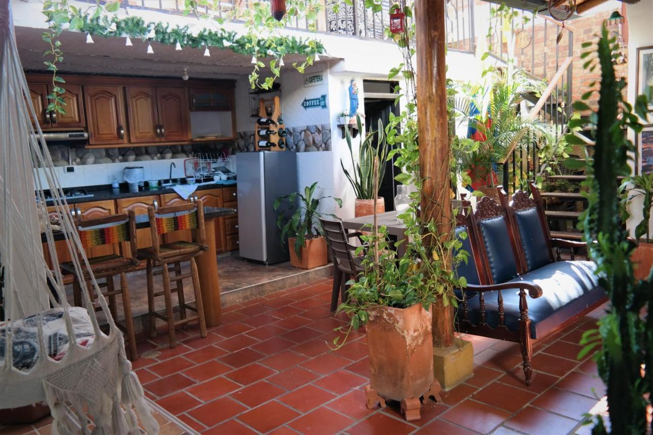 Santander Aleman Hostel サン・ヒル エクステリア 写真