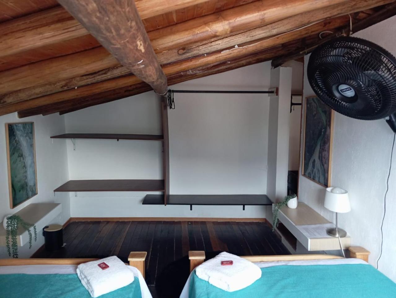 Santander Aleman Hostel サン・ヒル エクステリア 写真