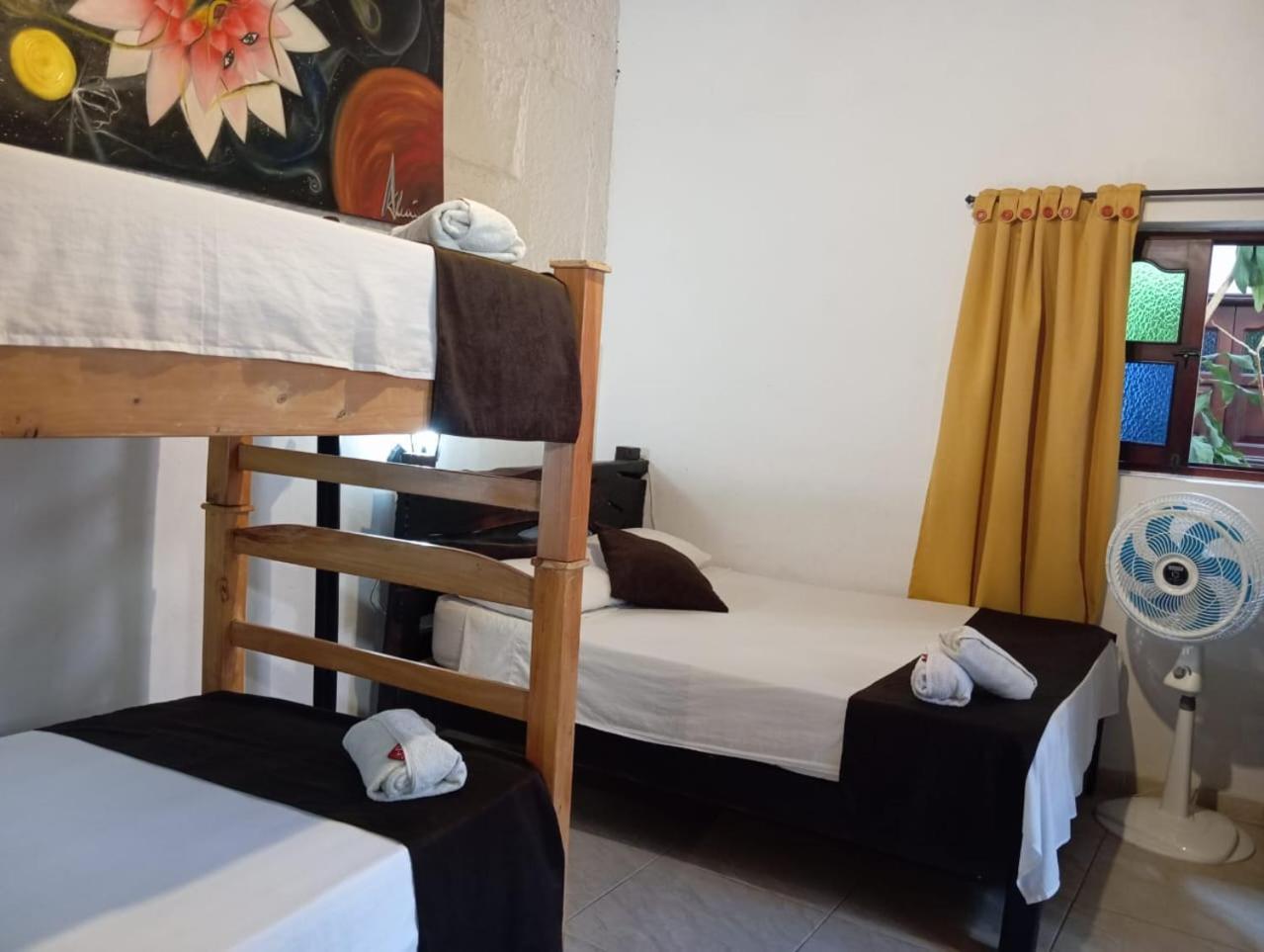 Santander Aleman Hostel サン・ヒル エクステリア 写真